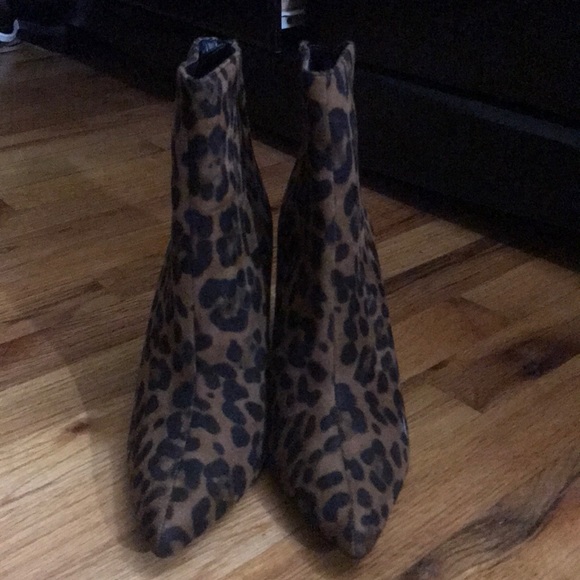 Faux suede leopard ankle booties - Picture 2 of 5
